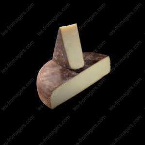 P1448 Raclette lait cru fumeÌe savoie chabert les-fromagers.com