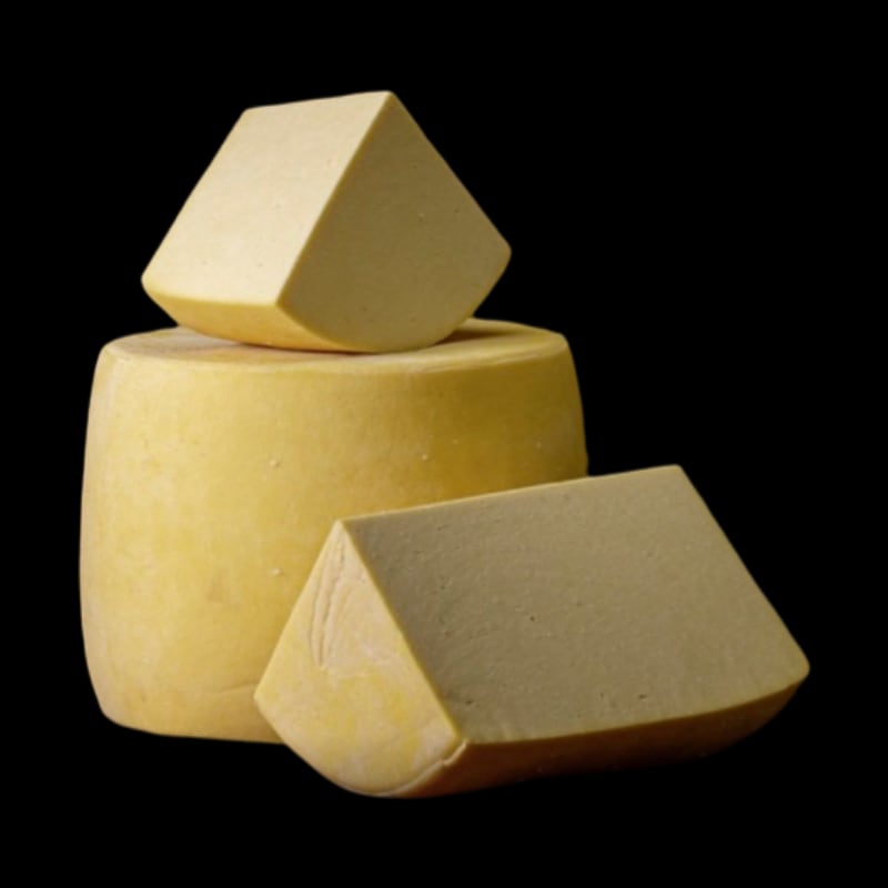 Fromage Pomerol cantal gras plusieurs format de coupe
