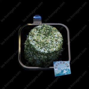 Fromage Valadou enrobeÌ ail fines herbes
