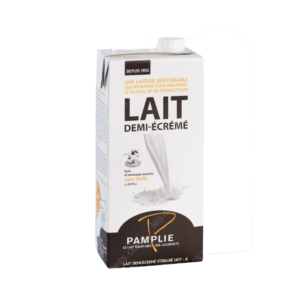 un pack de Lait Pamplie demi-écrémé
